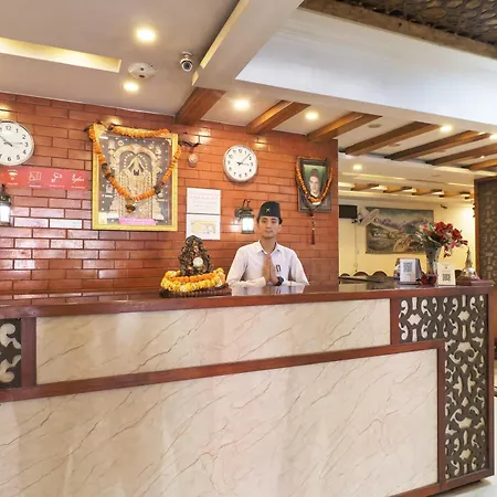 Oyo 160 Hotel Shraddha Palace